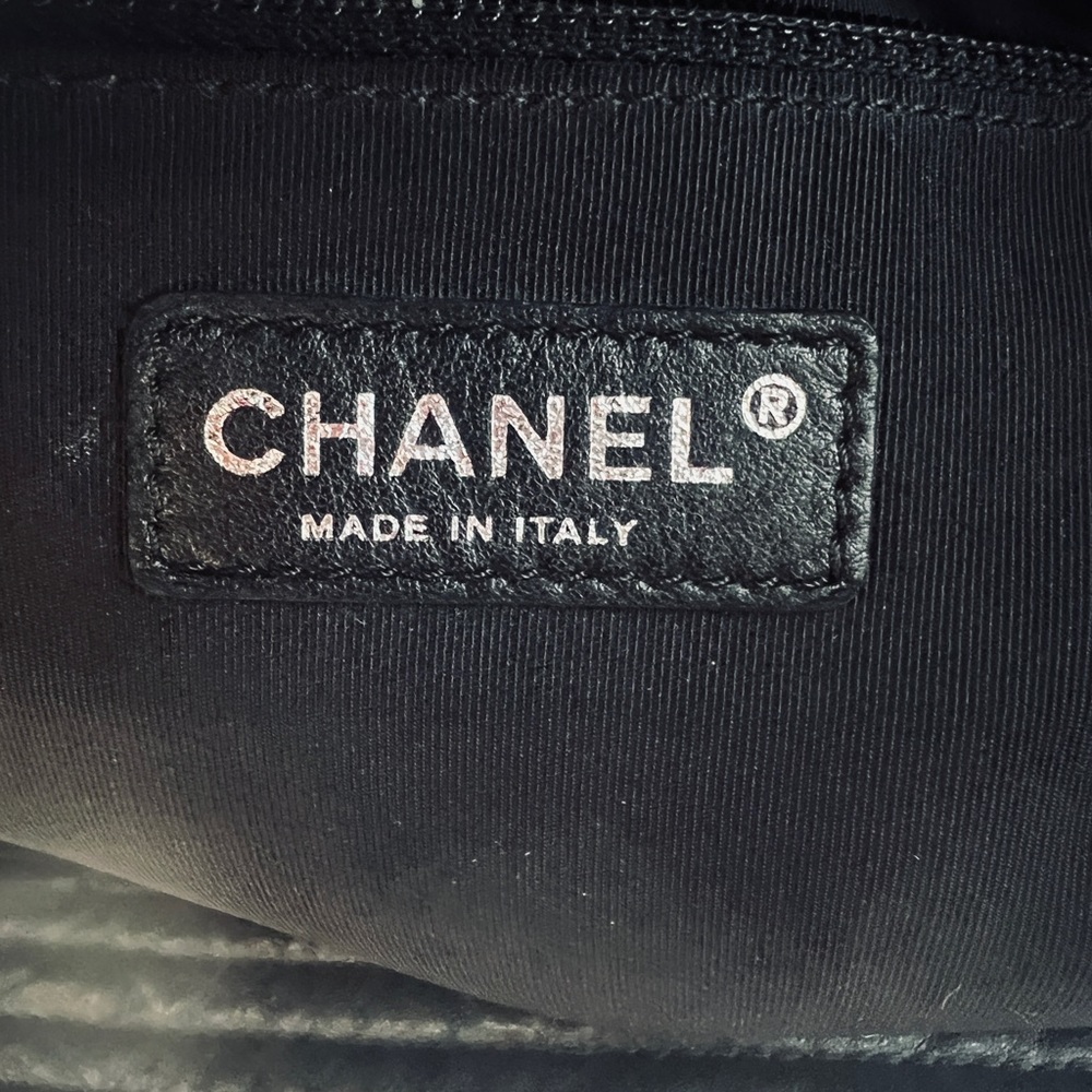 CHANEL Black Hobo Bag - Picture 8 of 11